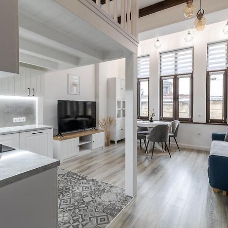 Inshiapartments On Slovatskoho Str ลวีฟ ภายนอก รูปภาพ