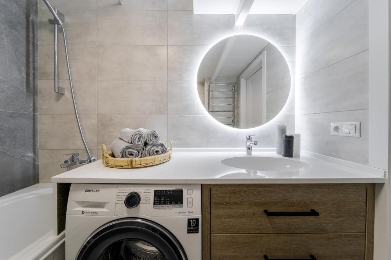 Inshiapartments On Slovatskoho Str ลวีฟ ภายนอก รูปภาพ