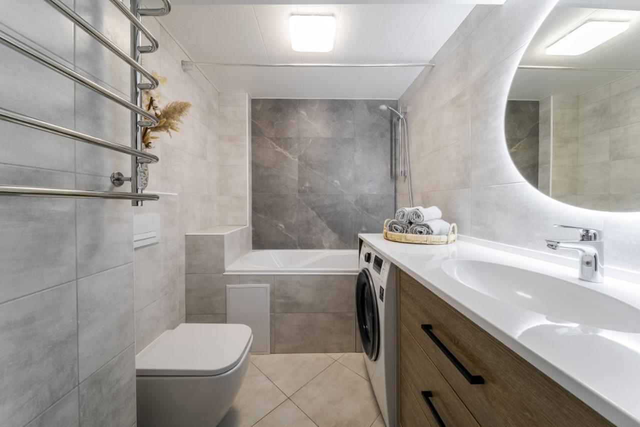 Inshiapartments On Slovatskoho Str ลวีฟ ภายนอก รูปภาพ